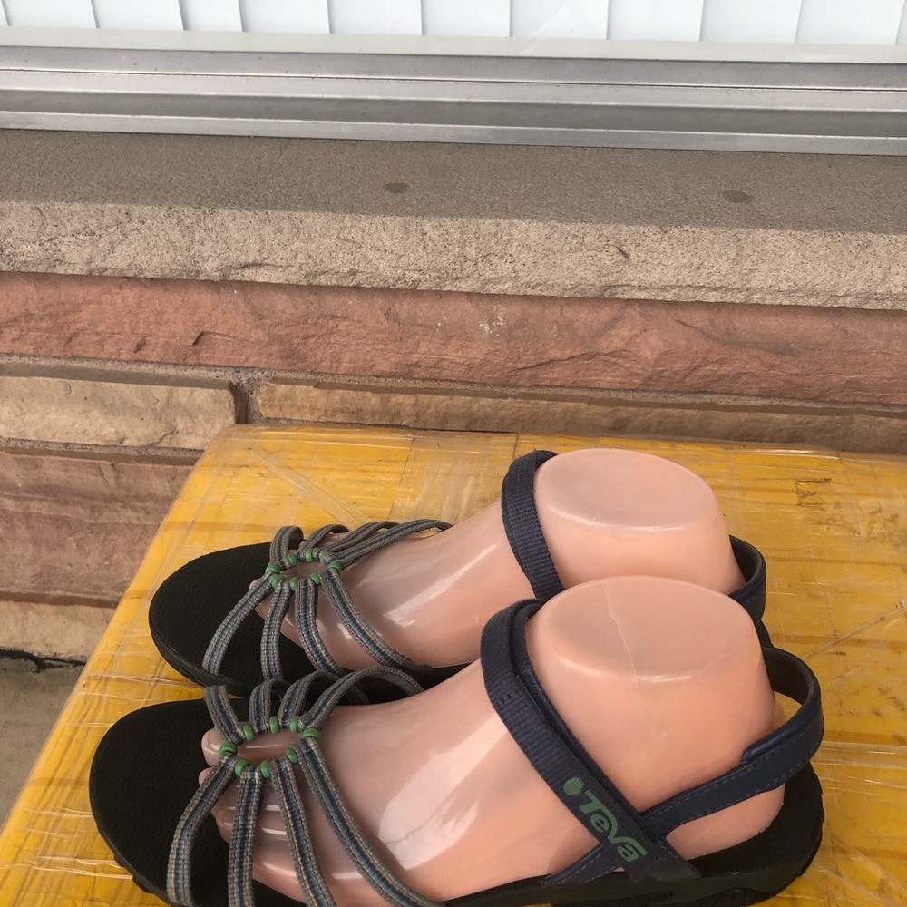 Teva Women’s Strappy Outdoor Black and Gray with Green Accent Sandals Size 10 - Picture 8 of 15